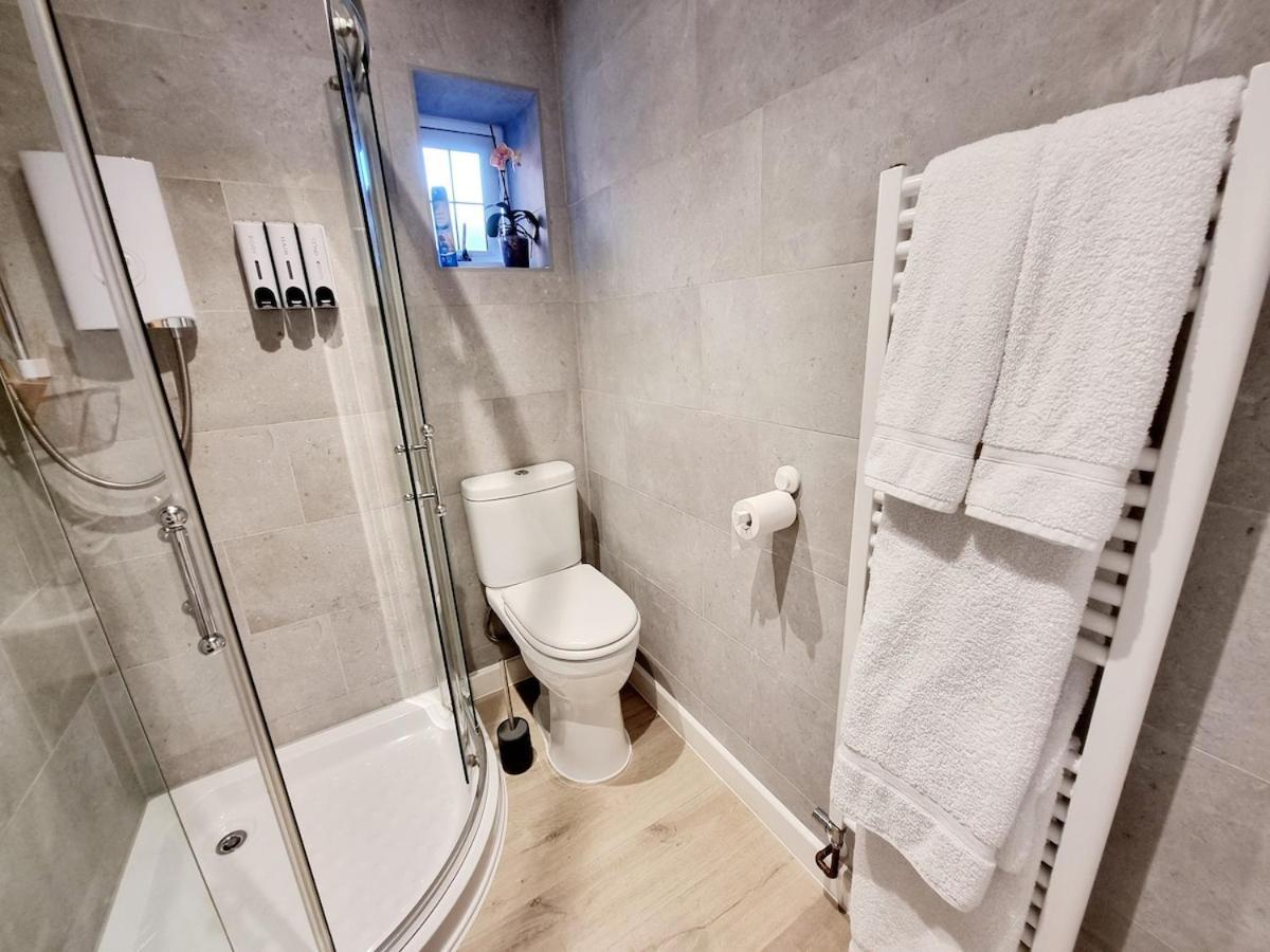Private Self-Contained Place Борнмут Экстерьер фото